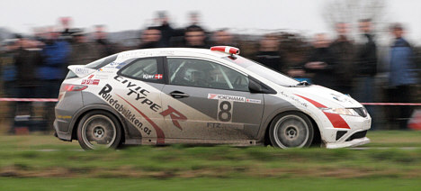 Martin Knudsen og Søren Kjær påregner endnu hurtigere konkurrencefart til 2010-sæsonen i deres Honda Civic Type R.